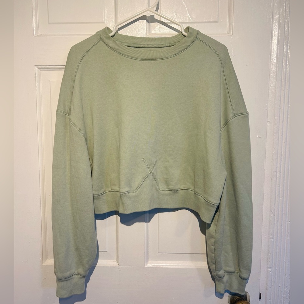 Everlane Light Green Organic sweatshirt. Size Large. Ultra cropped.